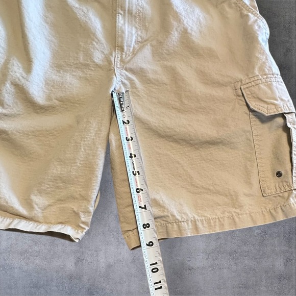 Redhead Cargo Shorts Khaki Size 34 Elastic Waist Camping Hiking Outdoor Pockets - Picture 2 of 7